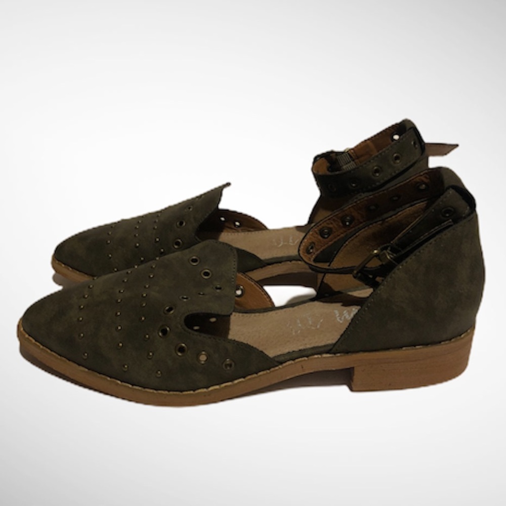 NWOT mi. im mules size 6